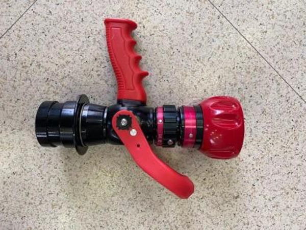 卡式多功能水槍